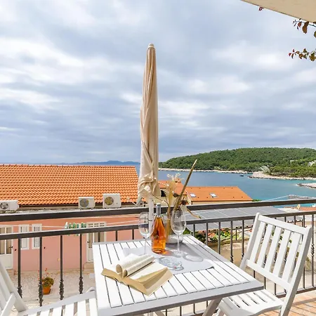 Matea * Milna (Hvar)